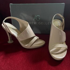 Andrew Geller / Theola